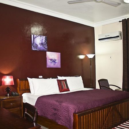 Grand Star Hotel North Legon Eksteriør bilde