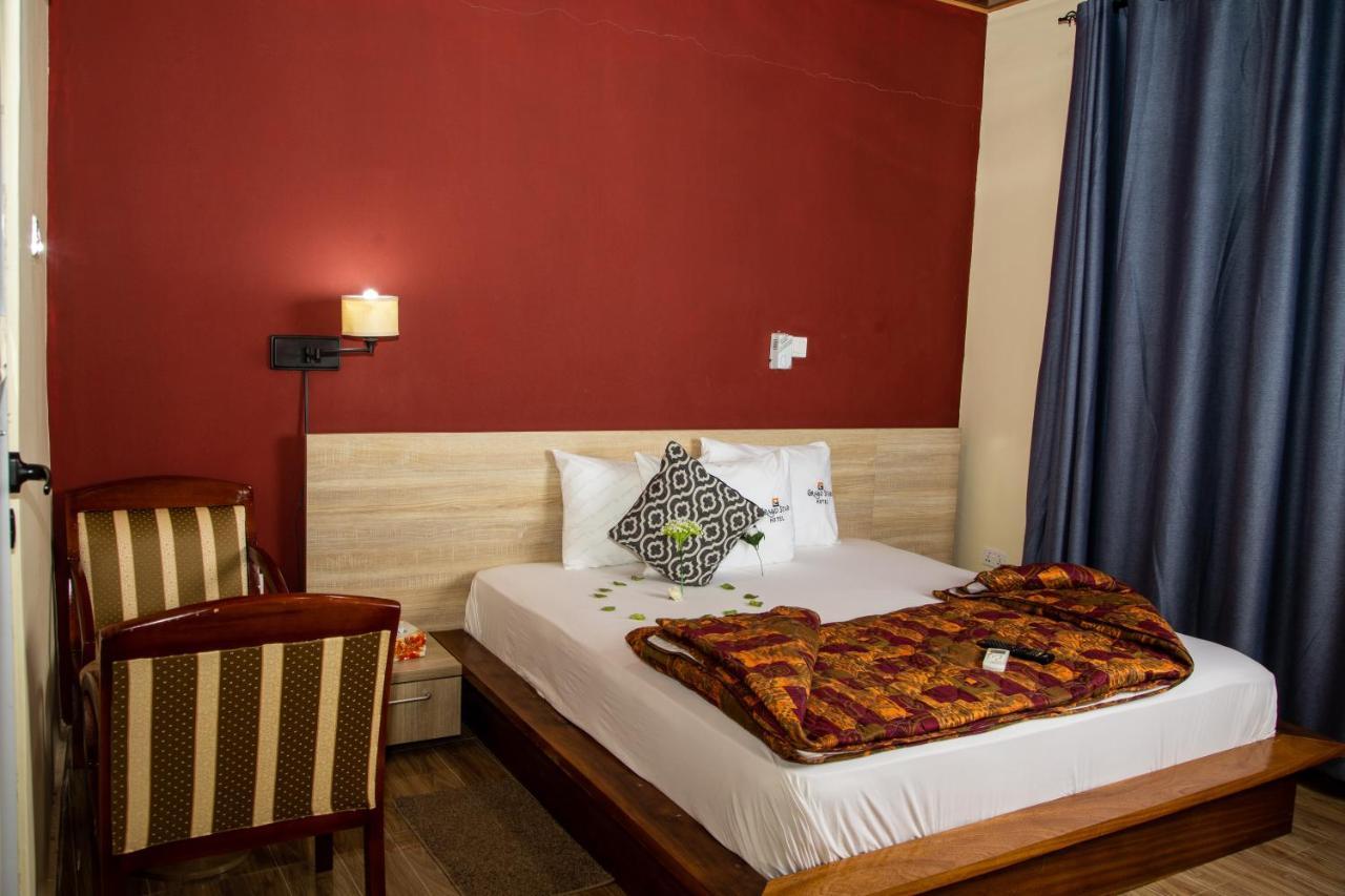 Grand Star Hotel North Legon Eksteriør bilde