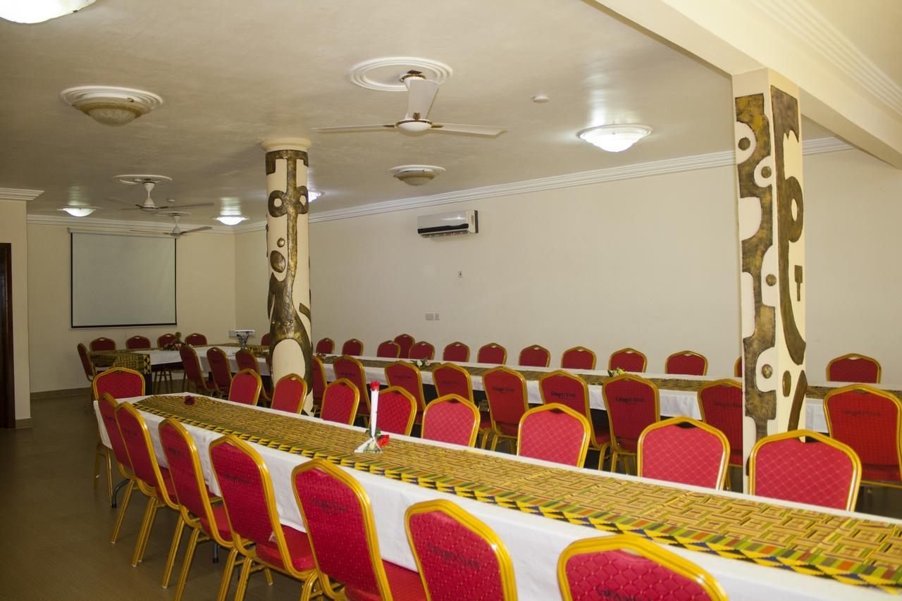 Grand Star Hotel North Legon Eksteriør bilde