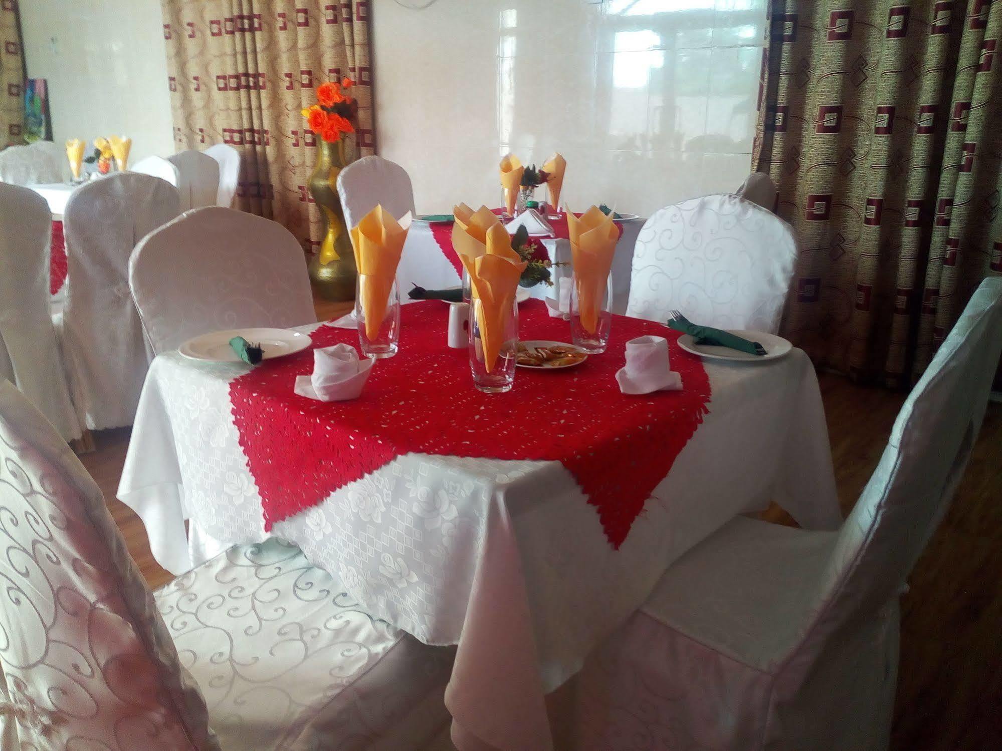 Grand Star Hotel North Legon Eksteriør bilde