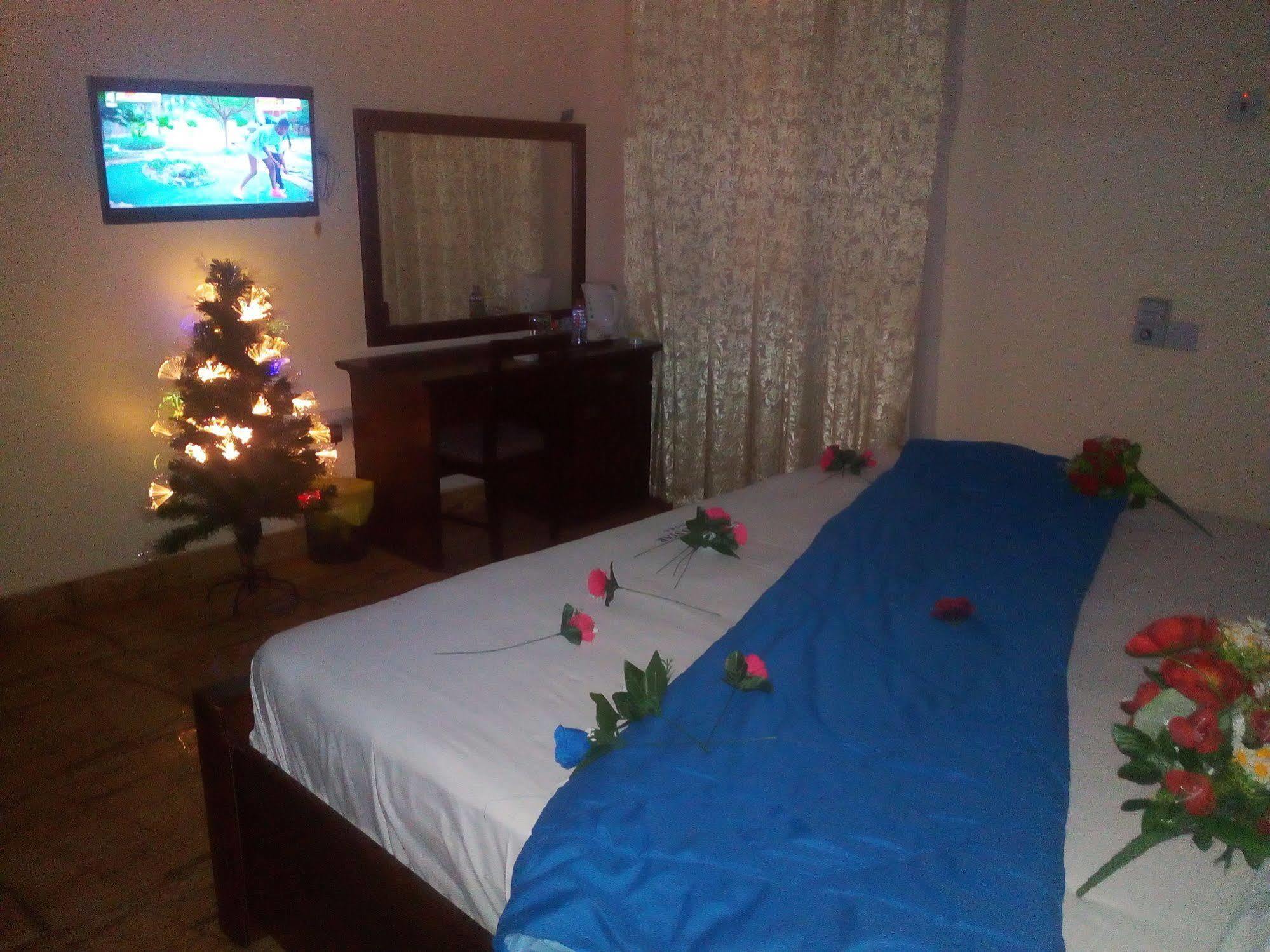 Grand Star Hotel North Legon Eksteriør bilde