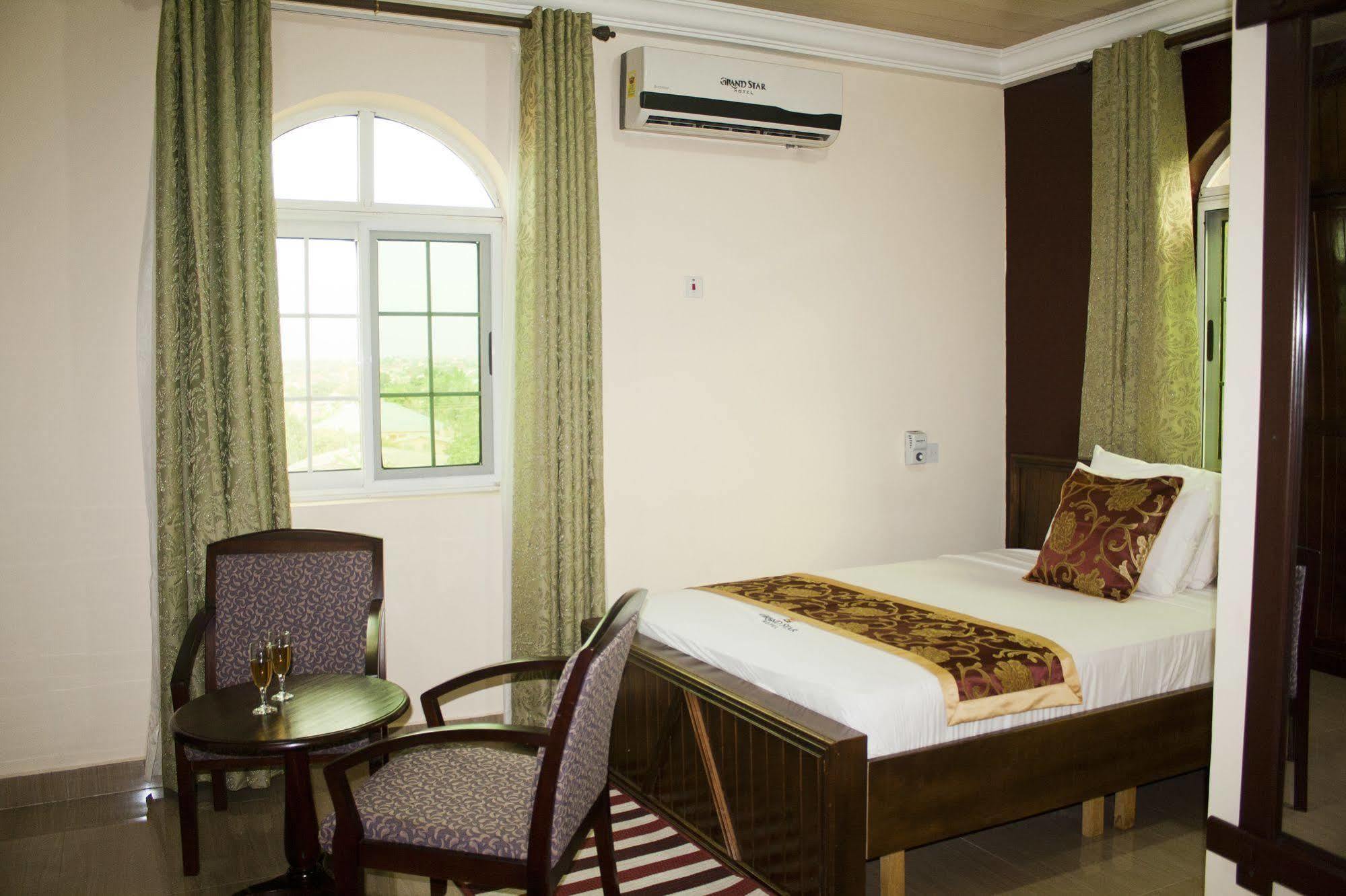 Grand Star Hotel North Legon Eksteriør bilde