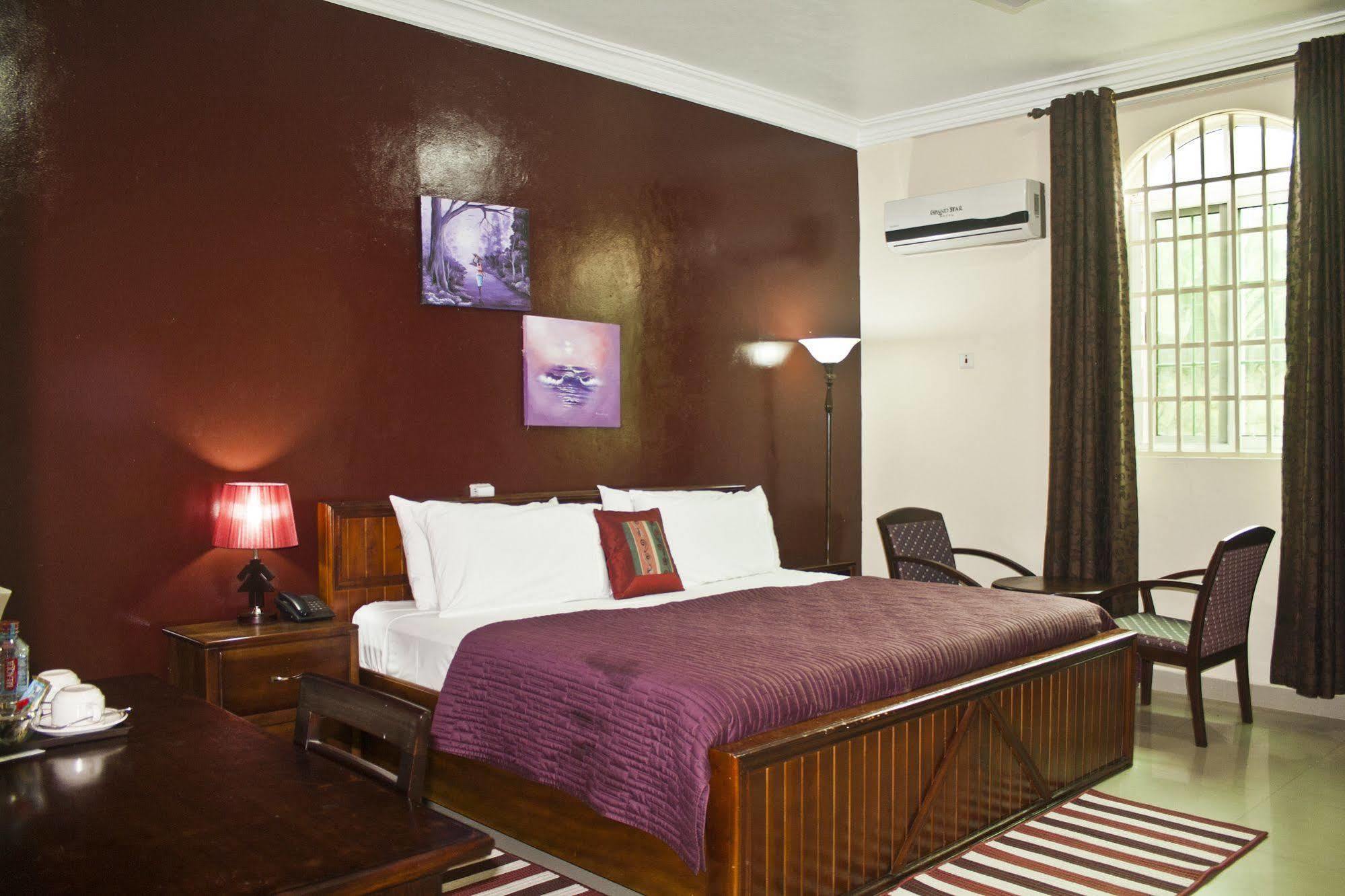 Grand Star Hotel North Legon Eksteriør bilde